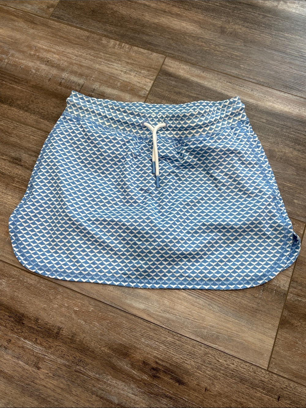Vineyard Vines Performance Skort in Whaletail Flounce